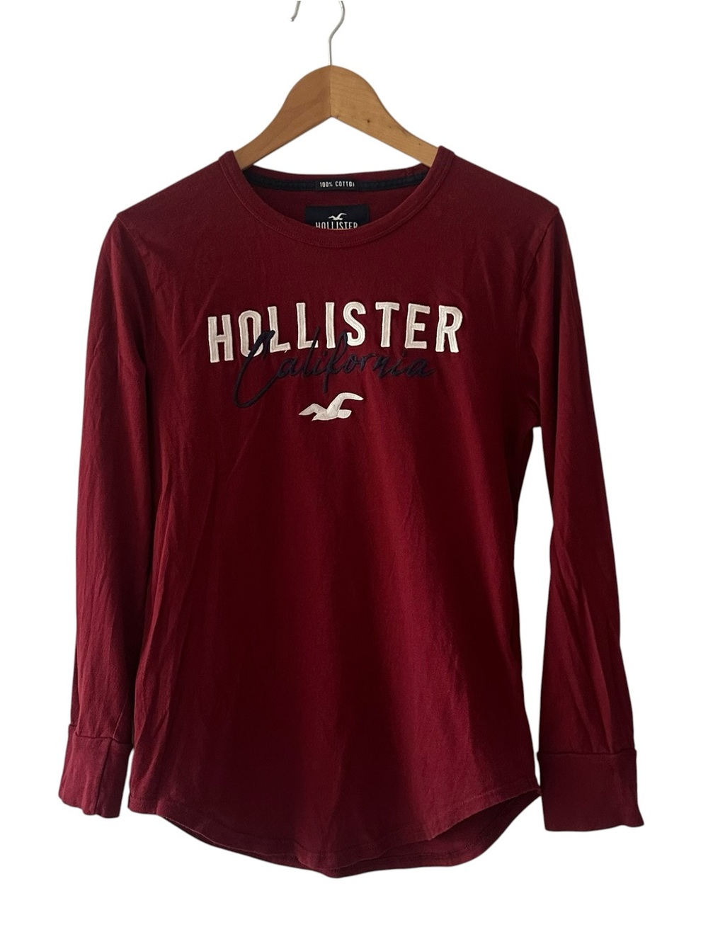 Hollister California Womens XS Burgundy Long Sleeve Logo Tee Shirt 100% Cotton